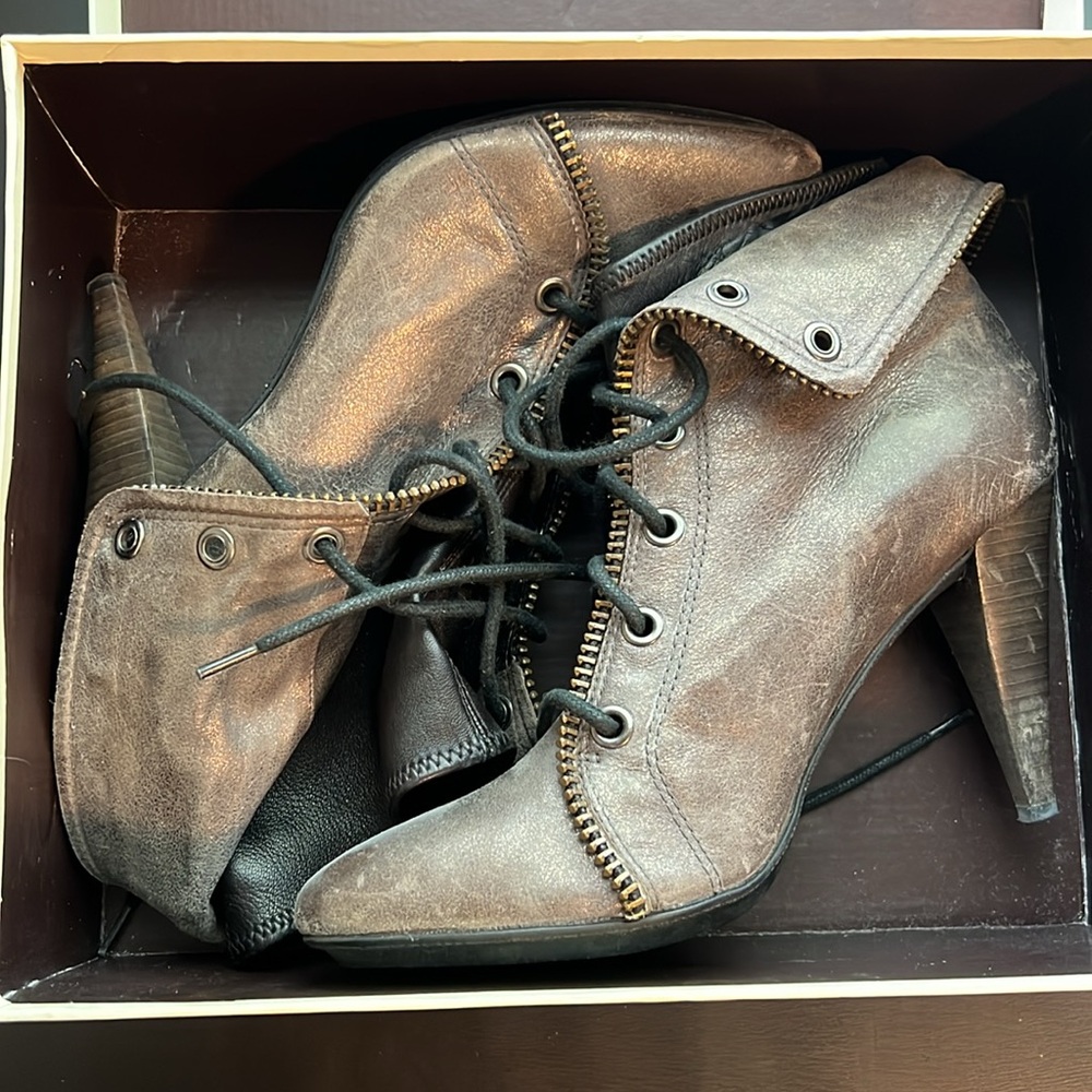 Coach boots